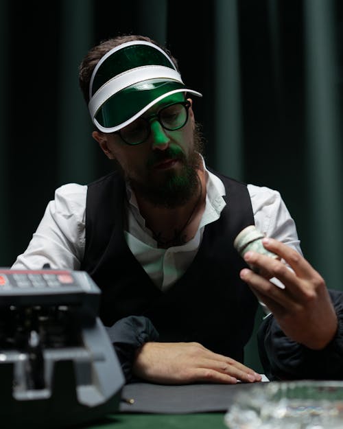 pexels-money-keys-104827